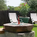 Lamia Papo With Exclusive Pool Ostuni